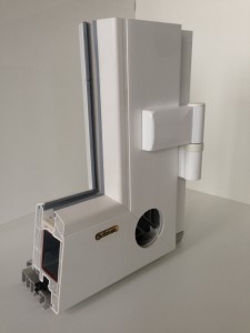 Thermo 76 - Haustür Innenansicht mit Eckverbinder aus Alu - Druckguß ( Nur für Modell sichtbar )